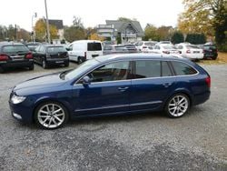 Blau Gebraucht 2011 Skoda Superb Elegance Kombi | 4.999 € (Superpreis)