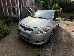 Grau Gebraucht 2009 Toyota Auris Kleinwagen | 5.700 € (Guter Preis)