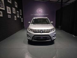 Grau Gebraucht 2017 Suzuki Vitara Club SUV | 14.600 € (Fairer Preis)