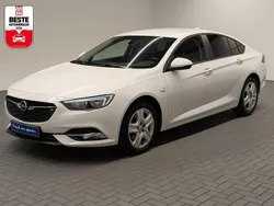 Weiß Gebraucht 2018 Opel Insignia Limousine | 12.980 € (Guter Preis)