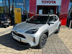 Silber Gebraucht 2024 Toyota Yaris Cross Team SUV | 27.990 € (Fairer Preis)
