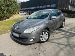 Grau Gebraucht 2010 Renault Mégane III Kleinwagen | 3.800 €