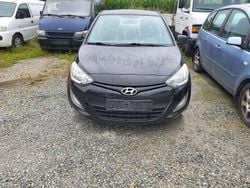 Schwarz Gebraucht 2014 Hyundai i20 Kleinwagen | 1.200 € (Fairer Preis)