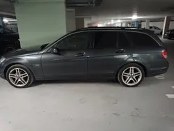 Grau Gebraucht 2010 Mercedes C200 Kombi | 5.700 € (Fairer Preis)