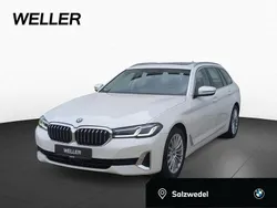 Mineralweiß (weiß) Gebraucht 2021 BMW 520 Efficient Dynamics Kombi | 29.390 € (Guter Preis)
