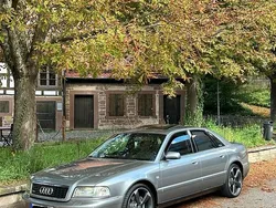 Silber Gebraucht 2001 Audi A8 Sport Limousine | 8.650 € (Teuer)
