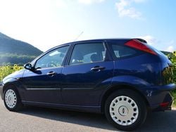 Blau metallic Gebraucht 2004 Ford Focus Viva Limousine | 2.000 € (Teuer)