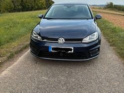 Blau Gebraucht 2016 VW Golf VII Highline Limousine | 12.500 € (Fairer Preis)