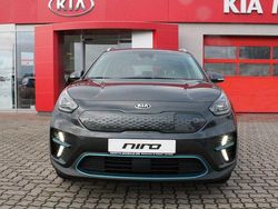 Grau Gebraucht 2021 Kia e-Niro SUV | 18.490 € (Fairer Preis)