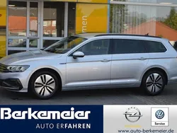 Scale silver (metallic) Gebraucht 2023 VW Passat GTE Kombi | 23.890 € (Guter Preis)