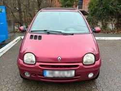 Rot Gebraucht 2003 Renault Twingo Kleinwagen | 700 €