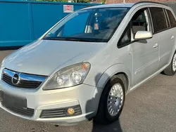 Silber Gebraucht 2007 Opel Zafira Van / Kleinbus | 2.850 € (Fairer Preis)