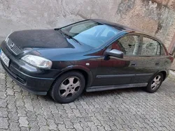 Schwarz Gebraucht 2000 Opel Astra Limousine | 1.200 € (Fairer Preis)
