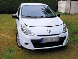 Weiß Gebraucht 2012 Renault Clio IV Limousine | 4.750 € (Superpreis)