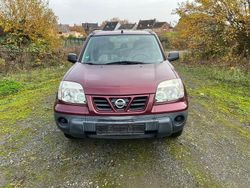 Rot Gebraucht 2002 Nissan X-Trail SUV | 1.150 €