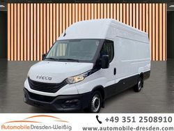 Weiß white ic 194 Gebraucht 2023 Iveco Daily Van | 33.890 € (Fairer Preis)