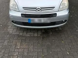 Silber Gebraucht 2005 Citroën Xsara Picasso Van / Kleinbus | 800 €