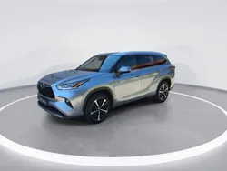 Blau Gebraucht 2021 Toyota Highlander Luxury SUV | 56.749 €