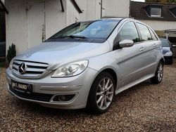 Grau Gebraucht 2006 Mercedes B200 Van / Kleinbus | 1.700 € (Teuer)