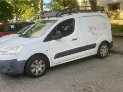 Weiß Gebraucht 2011 Citroën Berlingo Van / Kleinbus | 4.200 € (Fairer Preis)