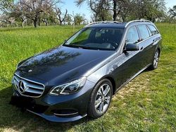 Grau Gebraucht 2015 Mercedes 200 Kombi | 14.999 €