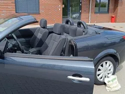 Grau Gebraucht 2008 Renault Mégane Cabriolet Authentique Cabrio | 2.750 € (Fairer Preis)