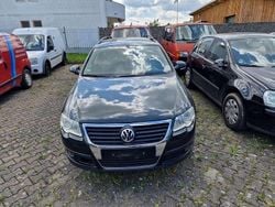 Derby green perleffekt Gebraucht 2005 VW Passat Trendline Kombi | 990 € (Superpreis)