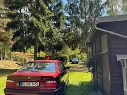 Rot Gebraucht 1996 BMW 316 Coupé | 2.000 €