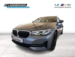 Grau Gebraucht 2020 BMW 530 Kombi | 31.431 € (Guter Preis)