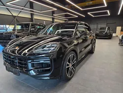 Schwarz Gebraucht 2023 Porsche Cayenne Chrono SUV | 109.900 €