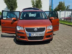 Orange Gebraucht 2007 VW Touran Cross Van / Kleinbus | 3.999 € (Etwas zu teuer)