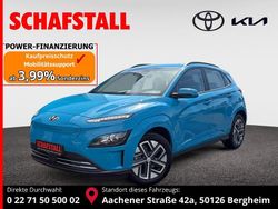 Blau (dive in jeju / sol) Gebraucht 2023 Hyundai Kona Select SUV | 16.979 € (Superpreis)