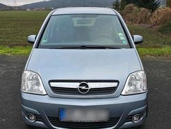 Grau Gebraucht 2006 Opel Meriva Van / Kleinbus | 500 € (Superpreis)
