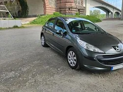Grau Gebraucht 2009 Peugeot 207 Kleinwagen | 2.250 € (Guter Preis)