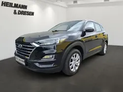 Phantom black (metallic) Gebraucht 2019 Hyundai Tucson Trend SUV | 15.950 € (Guter Preis)