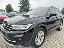Schwarz Gebraucht 2022 VW Tiguan Elegance SUV | 25.590 € (Fairer Preis)