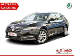 Schwarz Gebraucht 2022 Skoda Superb Kombi | 27.890 € (Guter Preis)