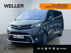 Basaltgrau metallic Gebraucht 2024 Toyota Proace Team Van | 39.980 € (Etwas zu teuer)