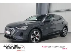 Grau Gebraucht 2023 Audi Q8 e-tron Advanced SUV | 47.939 € (Superpreis)