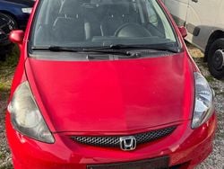 Rot Gebraucht 2006 Honda Jazz Cool Kleinwagen | 1.950 € (Fairer Preis)