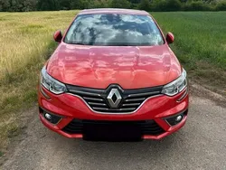 Rot Gebraucht 2016 Renault Mégane IV Bose Edition Coupé | 11.000 €
