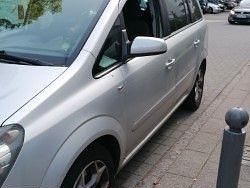 Silber Gebraucht 2008 Opel Zafira Innovation Van / Kleinbus | 3.200 € (Fairer Preis)