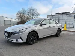 Grau Gebraucht 2022 Hyundai Elantra Limousine | 18.900 €