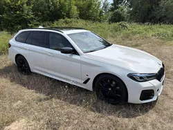 Weiß Gebraucht 2022 BMW 520 M Sport Kombi | 32.500 € (Teuer)