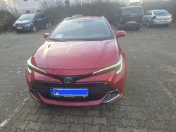 Rot Gebraucht 2024 Toyota Corolla Hybrid Team Kombi | 22.999 € (Teuer)