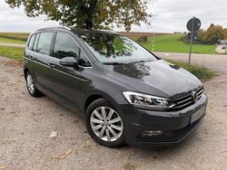 Grau Gebraucht 2016 VW Touran Highline Van / Kleinbus | 11.200 € (Guter Preis)