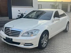 Weiß Gebraucht 2011 Mercedes S600L Limousine | 23.000 €