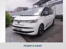 Candyweiß deep black perleffekt Gebraucht 2024 VW Multivan Van / Kleinbus | 69.890 €