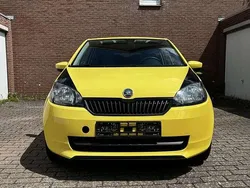 Gelb Gebraucht 2014 VW up! Kleinwagen | 4.490 € (Fairer Preis)