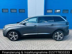Grau Gebraucht 2018 Peugeot 5008 GT-line Van / Kleinbus | 21.700 € (Fairer Preis)
